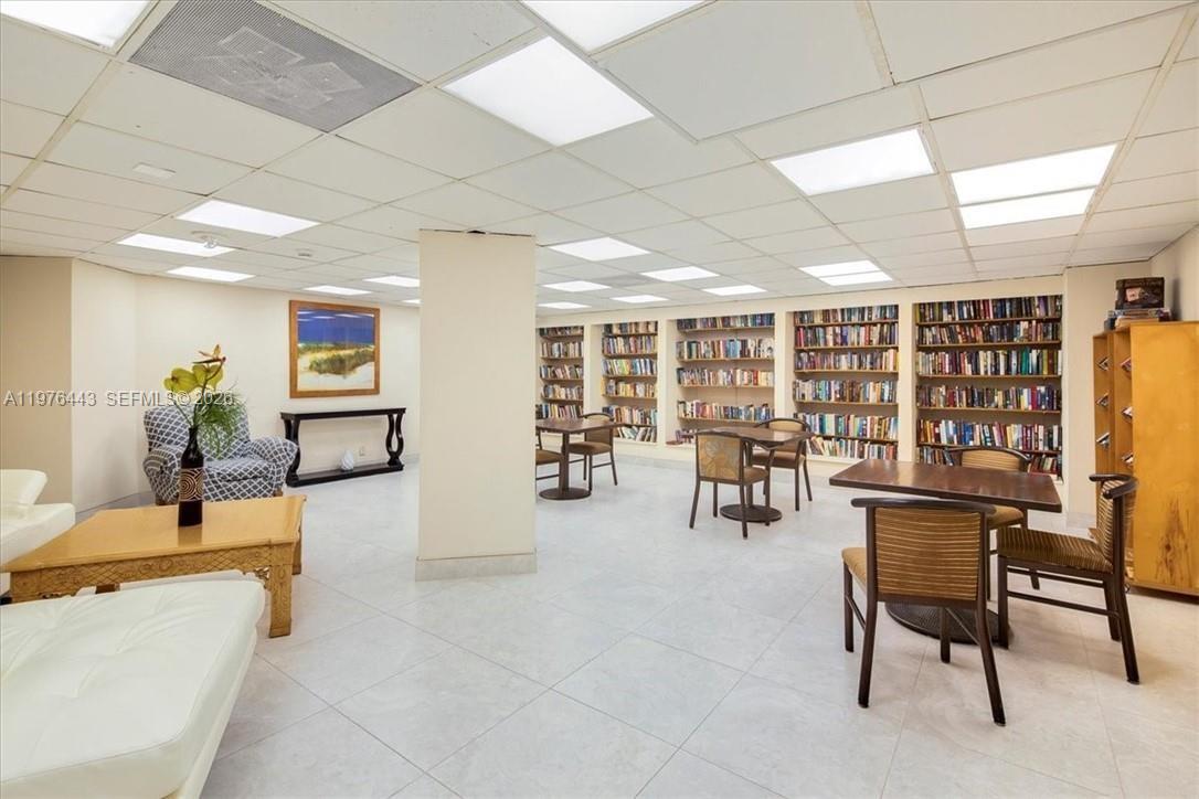 1018 1 / 1 738 sq. ft. $ 2026-03-04 0 foto