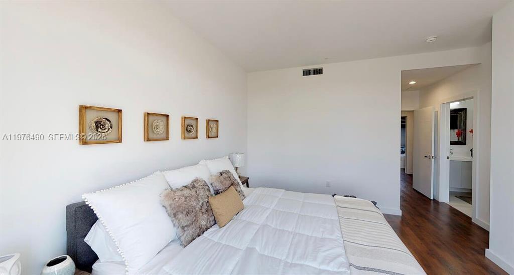   /  8203 sq. ft. $ 2026-03-04 0 foto