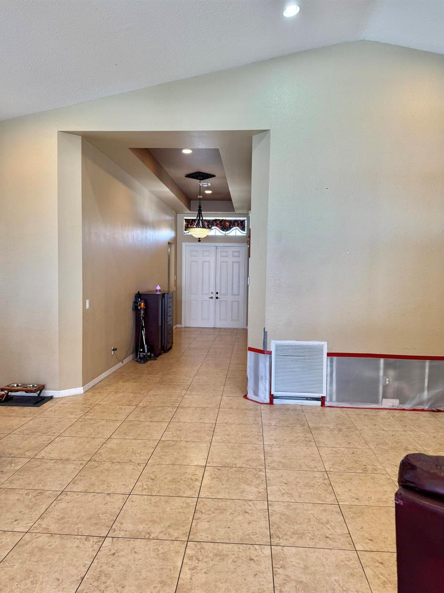 Ver detalles 4149 4 / 3 2759 sq. ft. $ 2026-06-15 0 foto