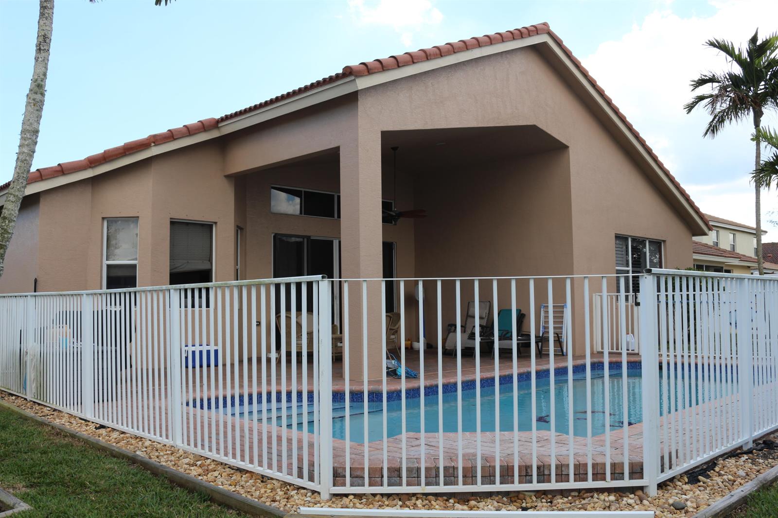 Ver detalles 4149 4 / 3 2759 sq. ft. $ 2026-06-15 0 foto