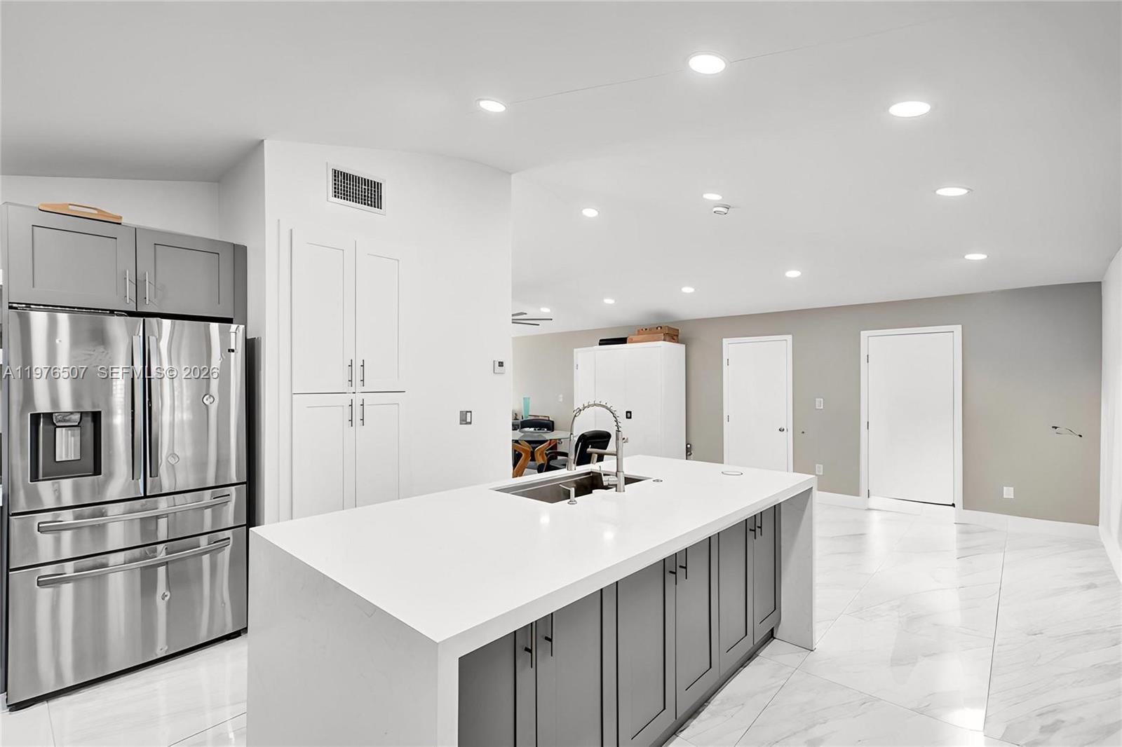   /  2511 sq. ft. $ 2026-03-04 0 foto