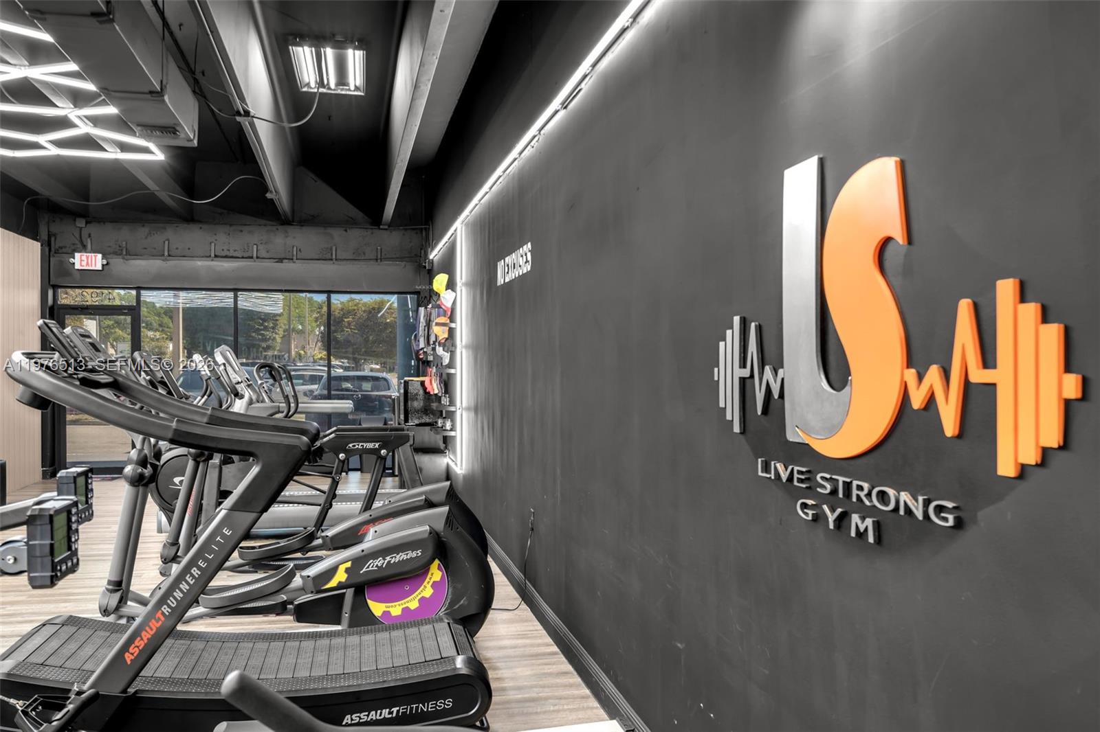   /   кв.футов $ 2026-03-04 0 Фото