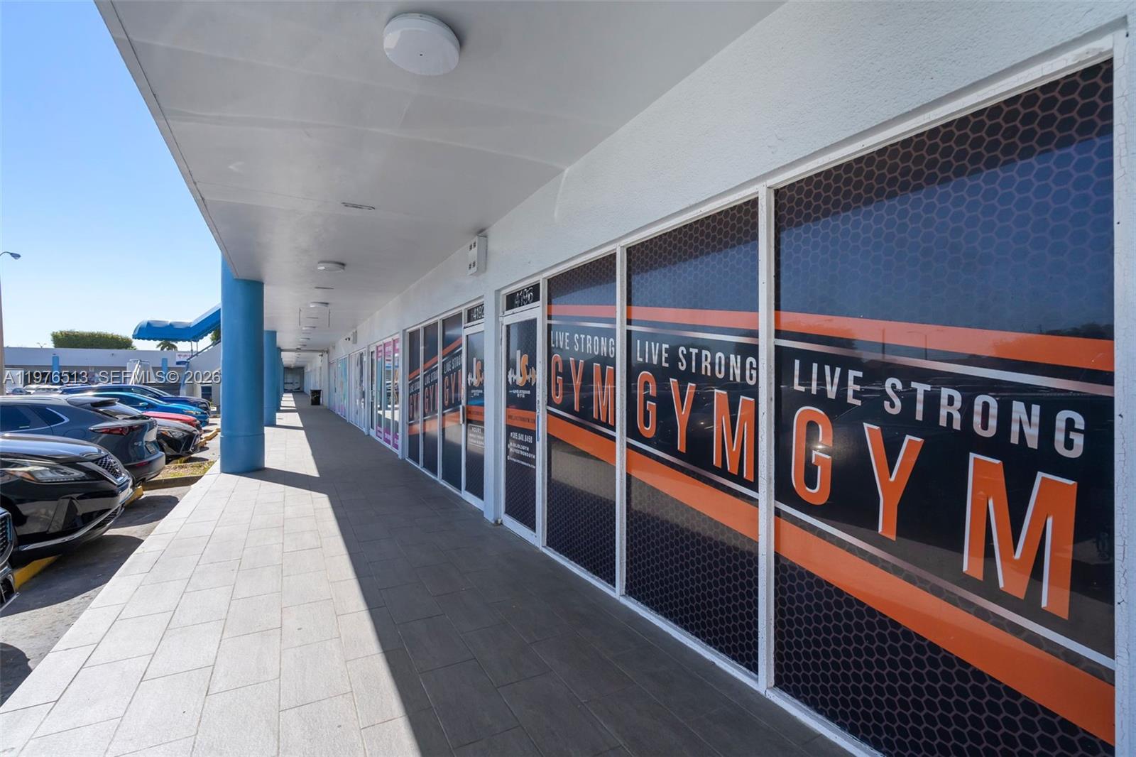   /   кв.футов $ 2026-03-04 0 Фото