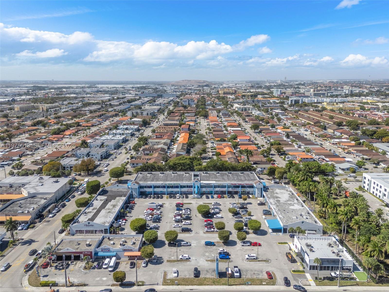   /   кв.футов $ 2026-03-04 0 Фото