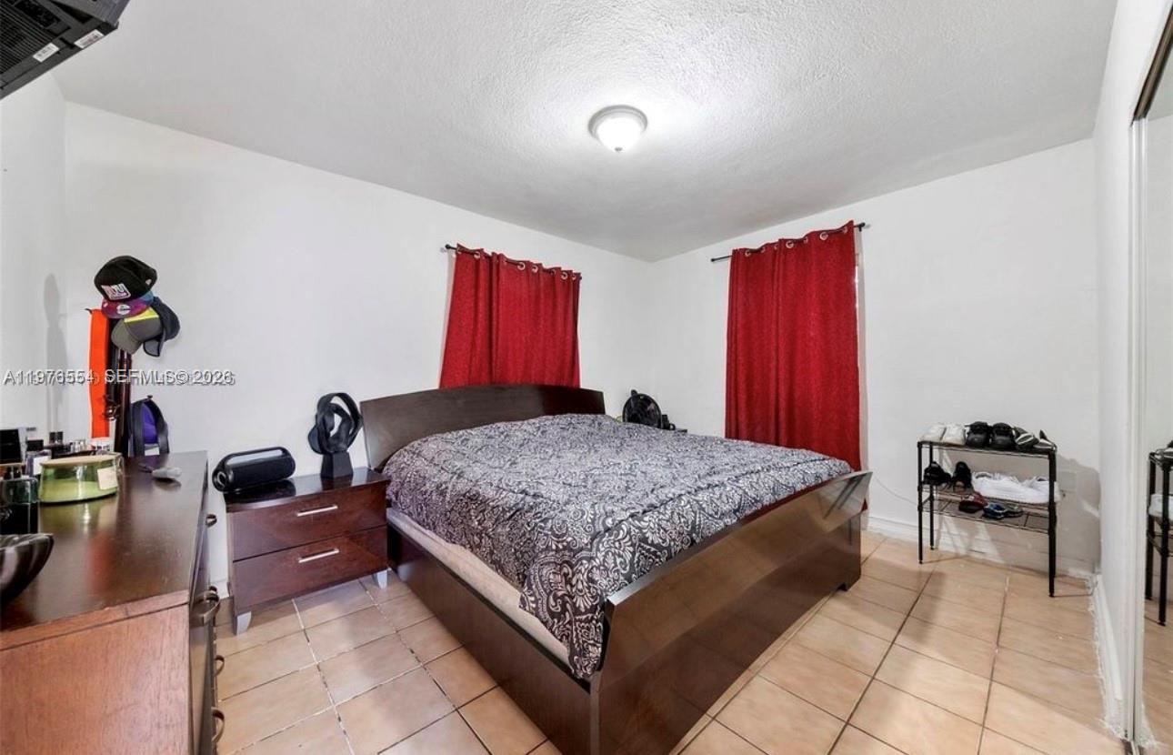 5300 3 / 2 1196 sq. ft. $ 2026-03-04 0 foto