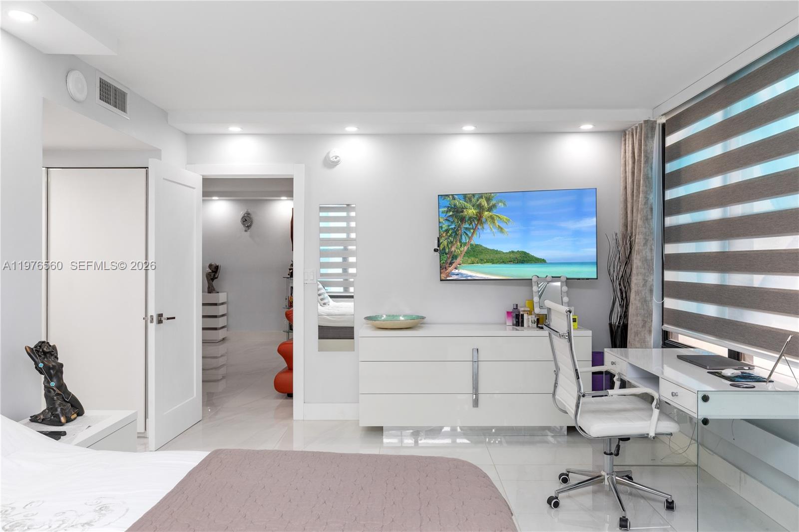 Photo of 2500 Parkview Dr  #1121, Hallandale Beach, Florida, 33009 - 