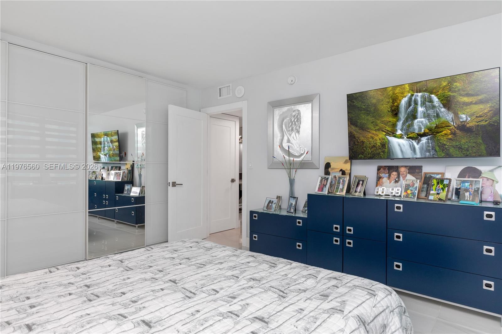 Photo of 2500 Parkview Dr  #1121, Hallandale Beach, Florida, 33009 - 