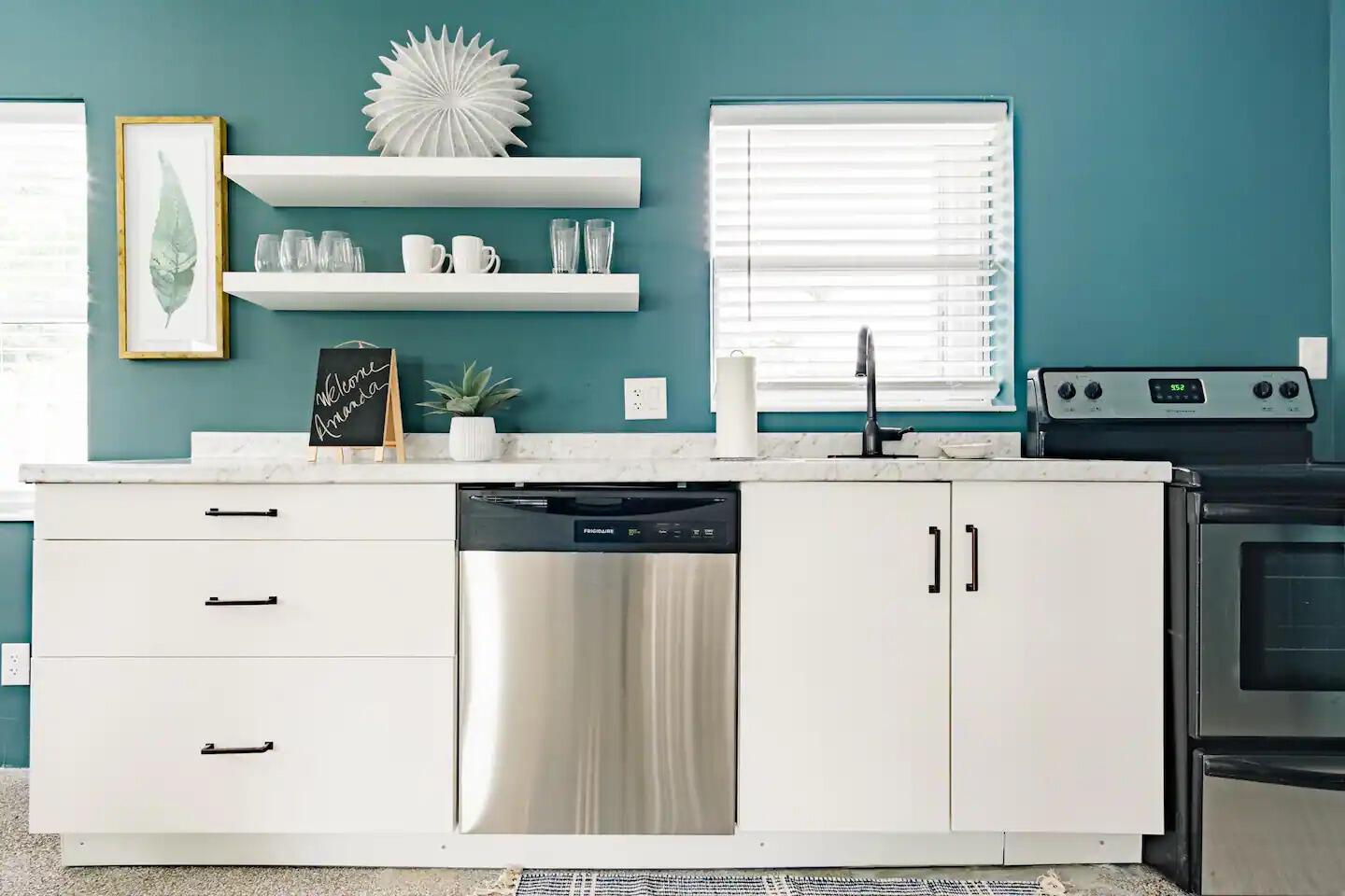 Ver detalles / 0 2055 sq. ft. $ 2026-07-31 0 foto