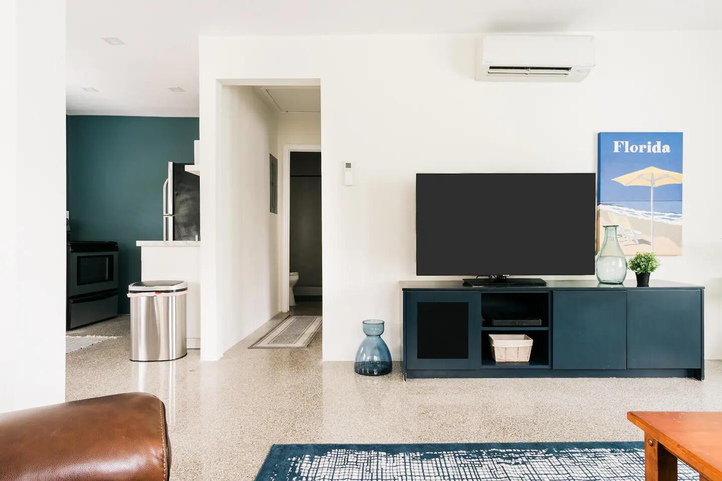 Ver detalles / 0 2055 sq. ft. $ 2026-07-31 0 foto