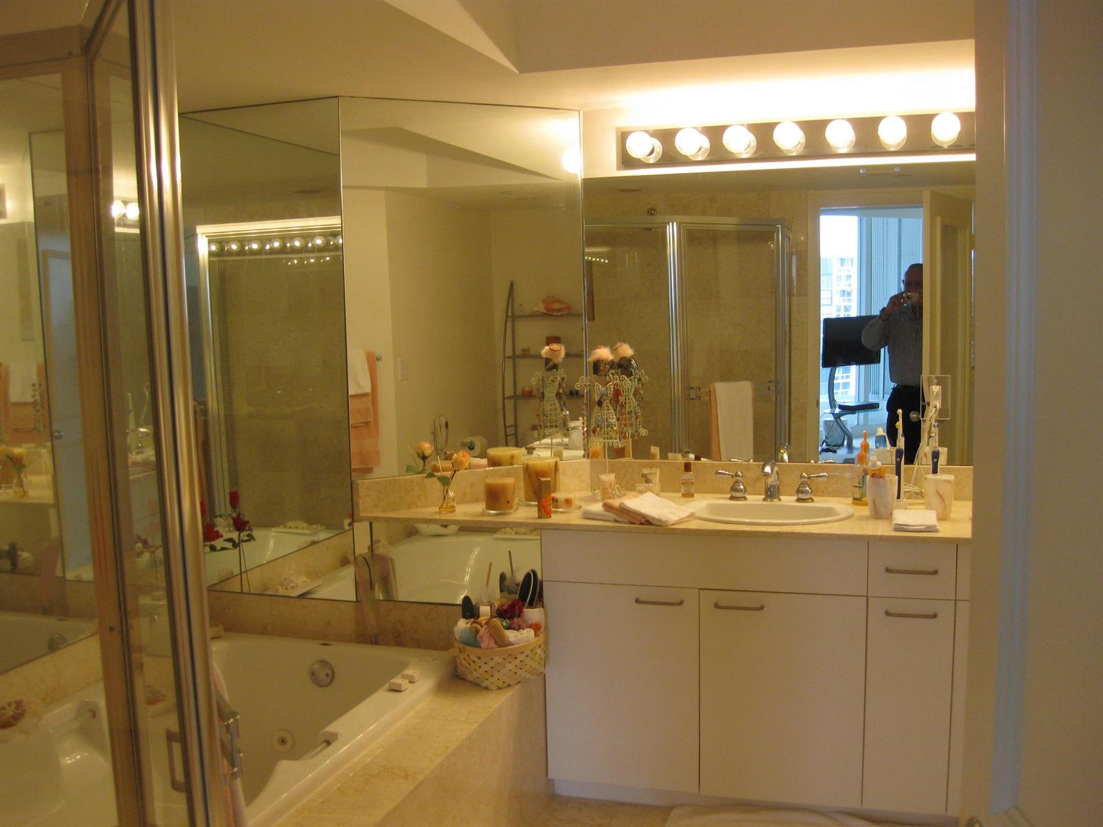 Photo of 21055 Yacht Club  #1804, Aventura, Florida, 33180 - Bathroom