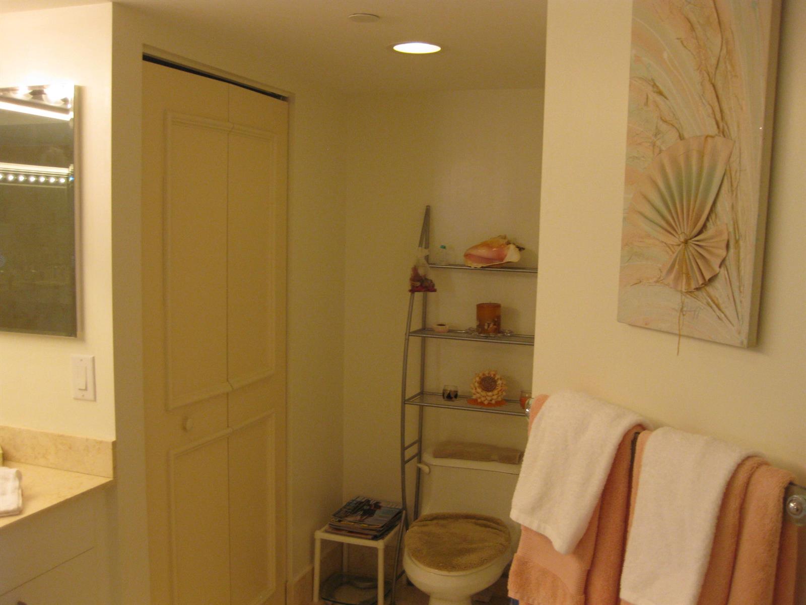 Photo of 21055 Yacht Club  #1804, Aventura, Florida, 33180 - Bathroom
