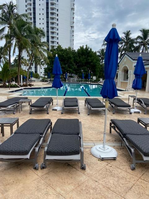 Photo of 21055 Yacht Club  #1804, Aventura, Florida, 33180 - South Pool (salt water)