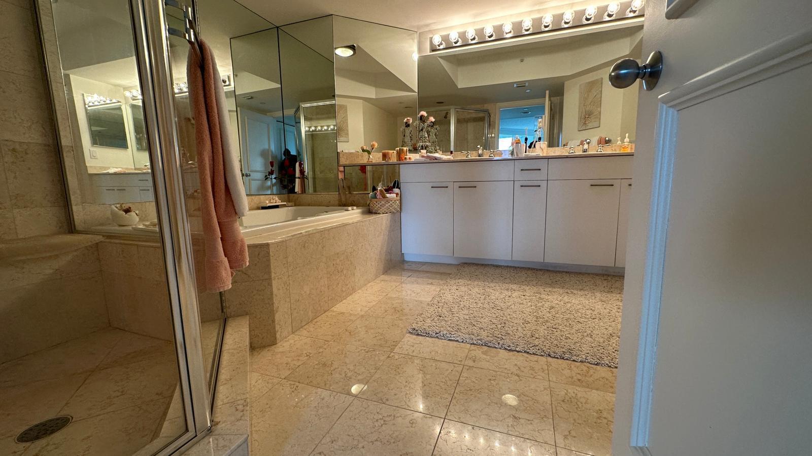 Photo of 21055 Yacht Club  #1804, Aventura, Florida, 33180 - Master Bathroom