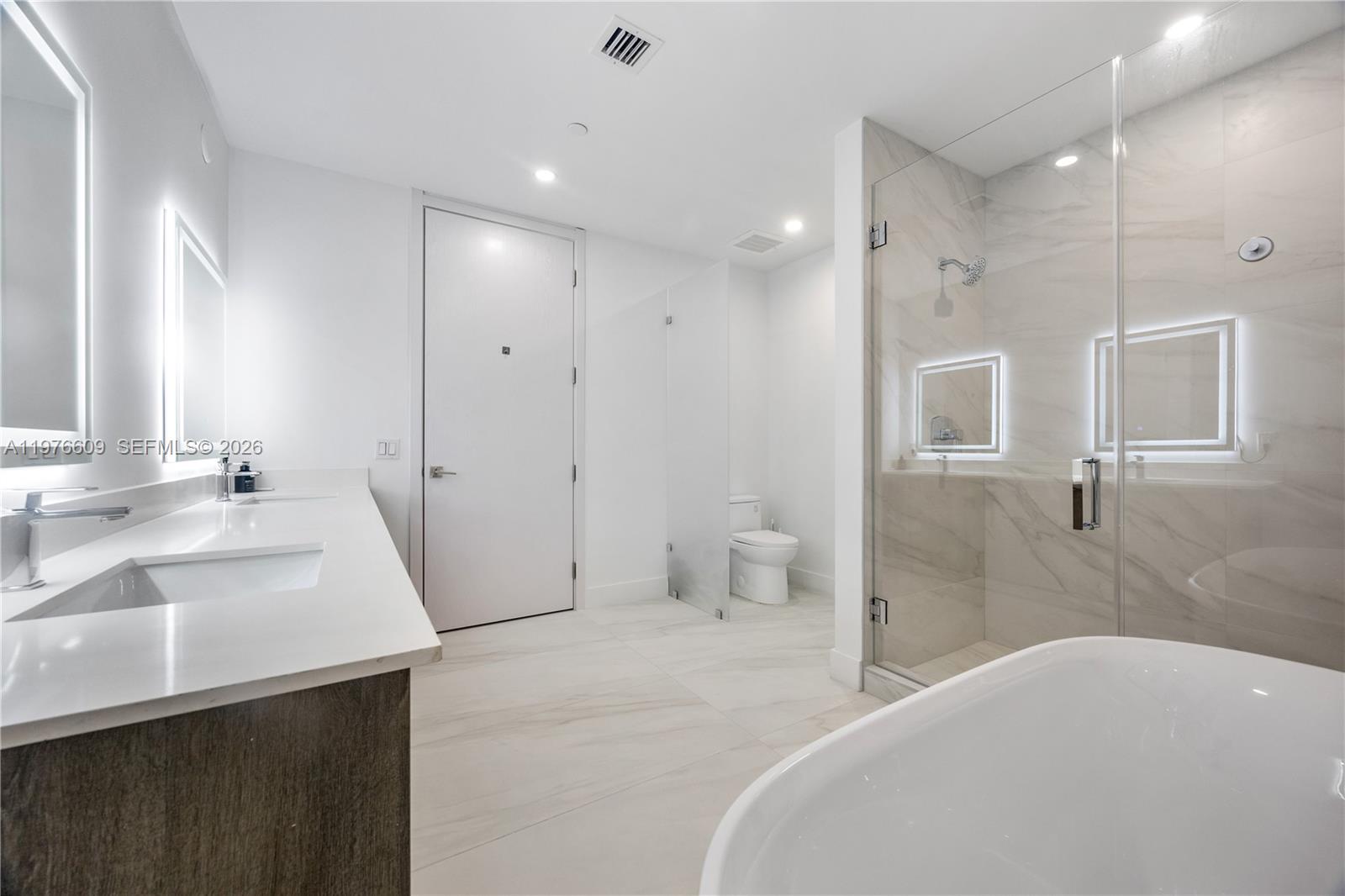 502 2 / 3 1384 sq. ft. $ 2026-03-04 0 foto