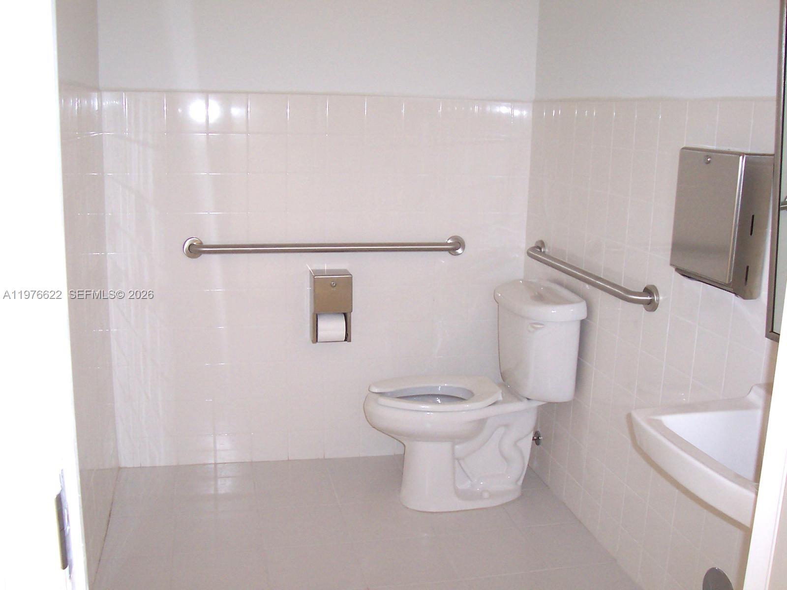 5  /   sq. ft. $ 2026-03-04 0 foto