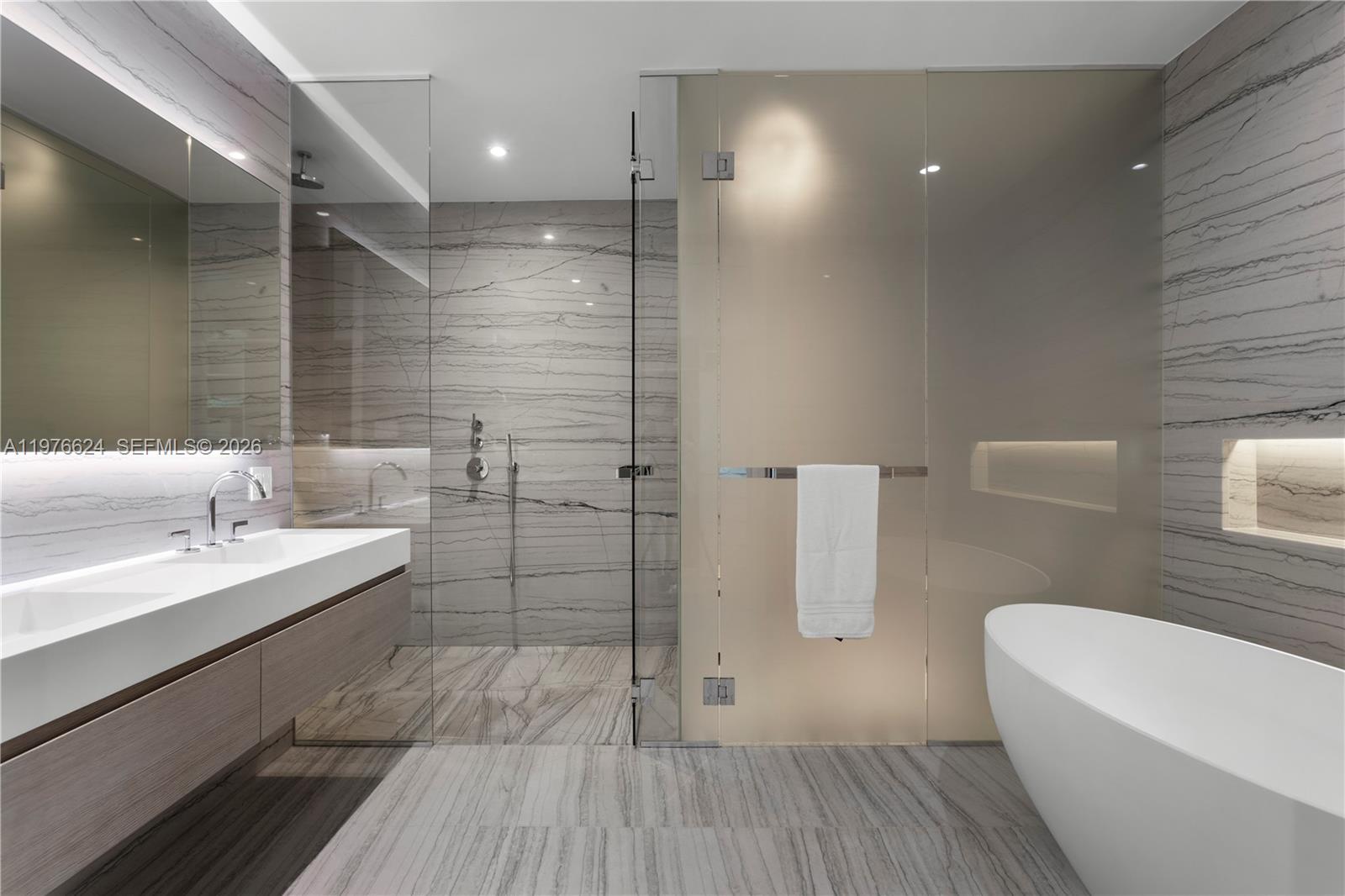 Подробнее 604 2 / 3 1457 кв.футов $ 2026-03-04 0 Фото