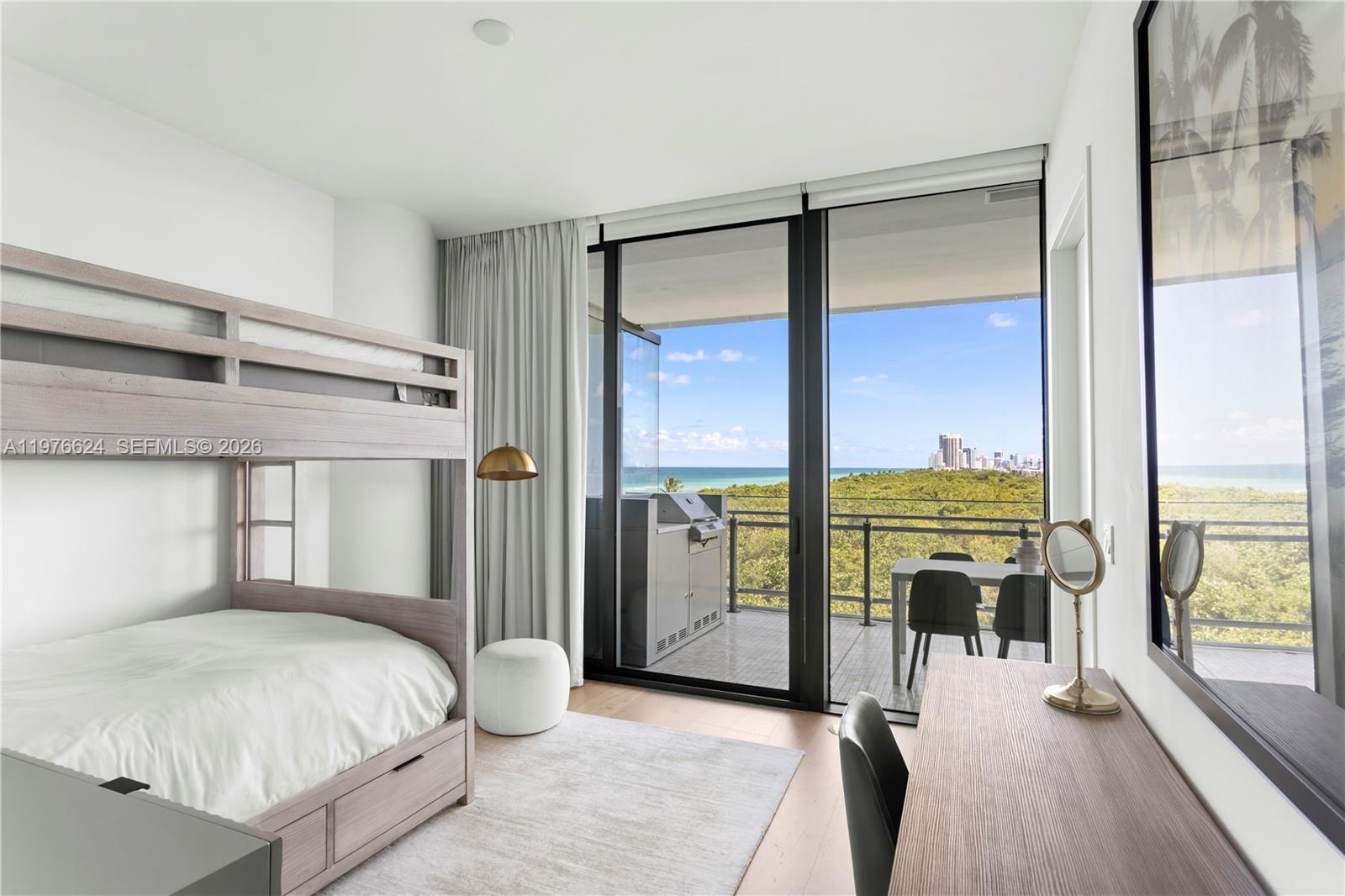 Подробнее 604 2 / 3 1457 кв.футов $ 2026-03-04 0 Фото