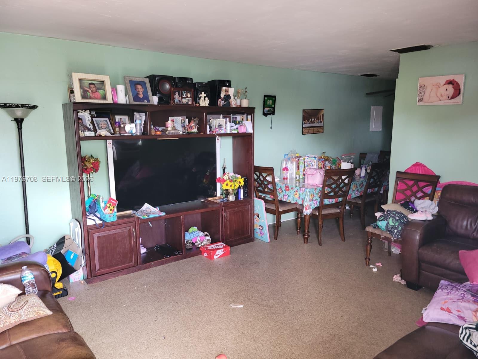   /  1740 кв.футов $ 2026-03-04 0 Фото