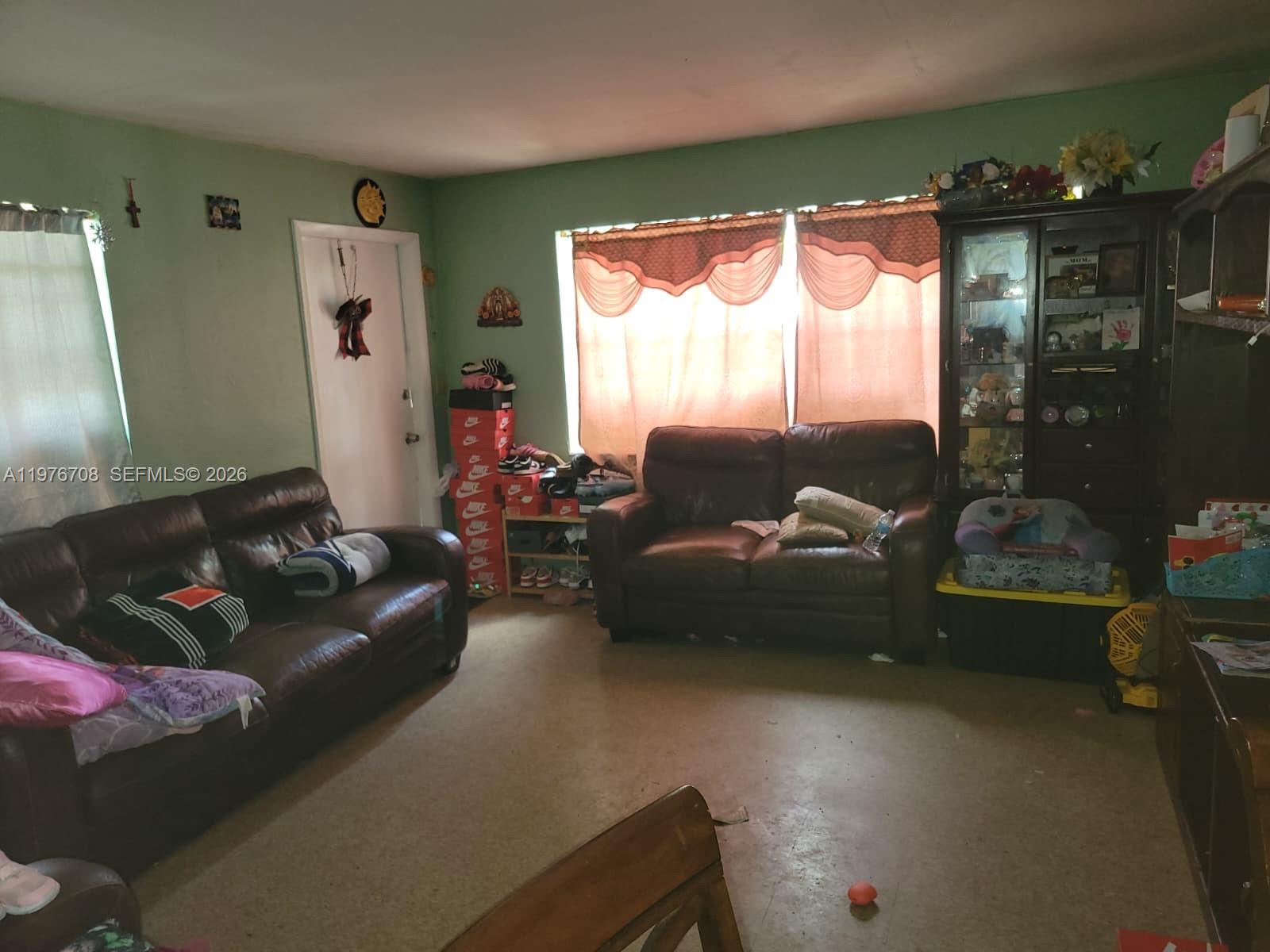   /  1740 кв.футов $ 2026-03-04 0 Фото