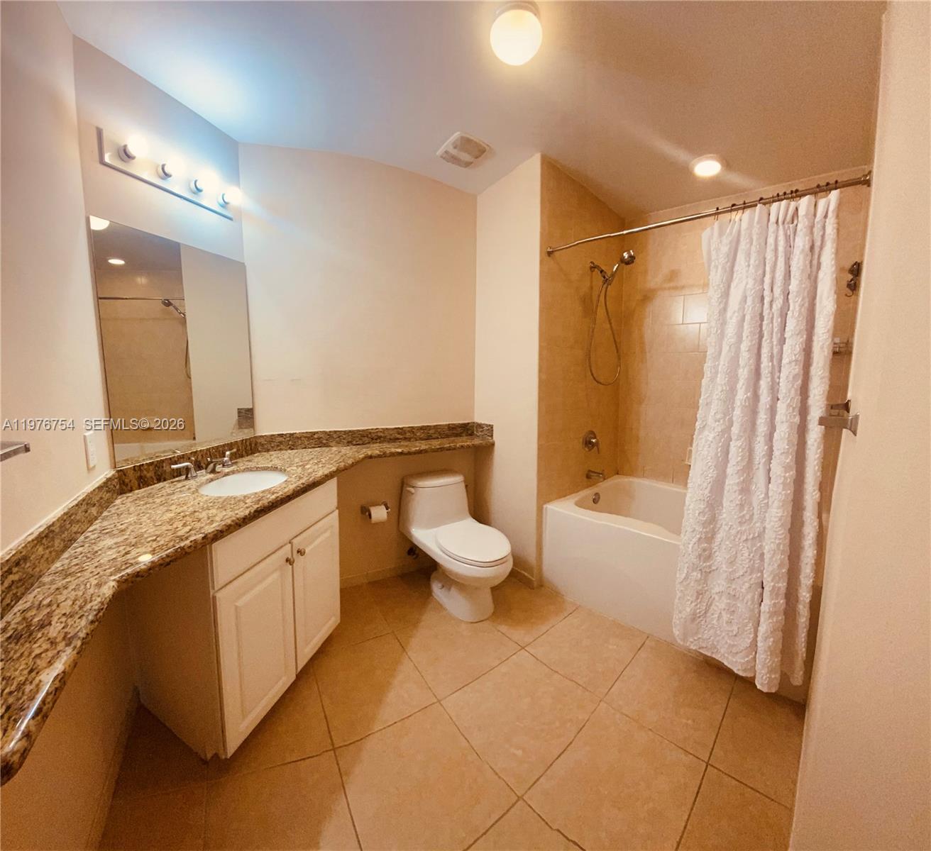 Photo of 3001 185th St  #534, Aventura, Florida, 33180 - 