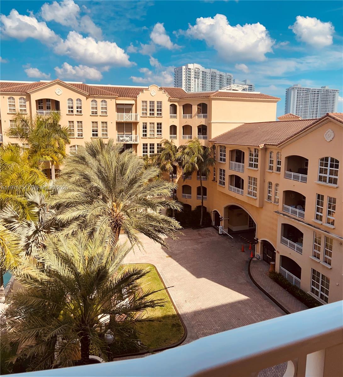 Photo of 3001 185th St  #534, Aventura, Florida, 33180 - 