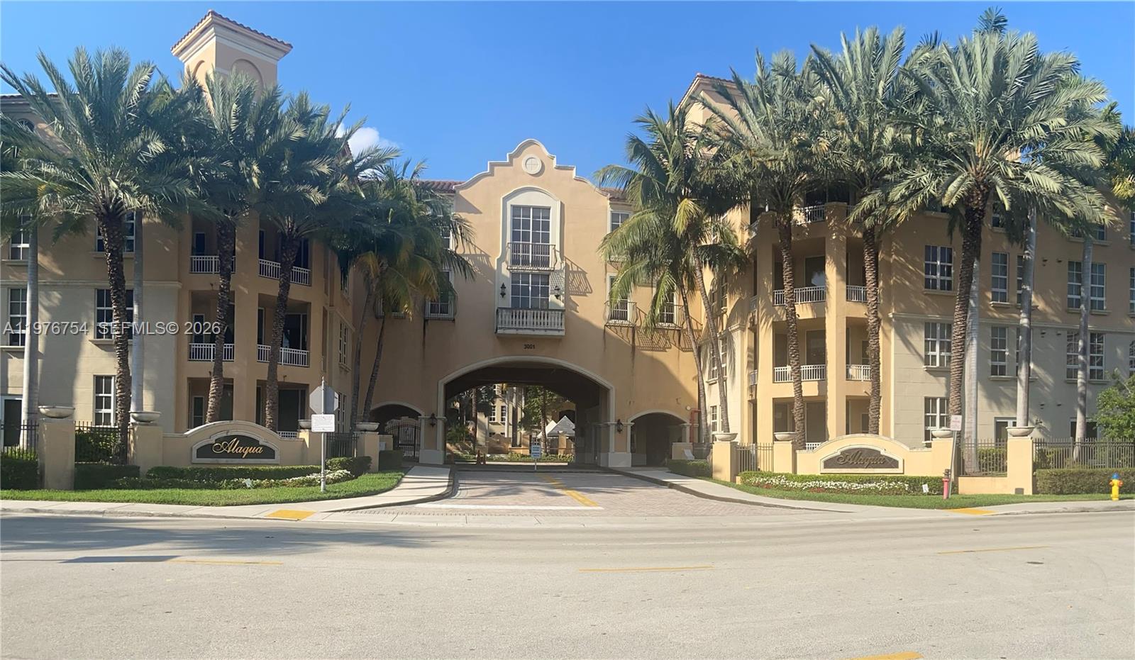 Photo of 3001 185th St  #534, Aventura, Florida, 33180 - 