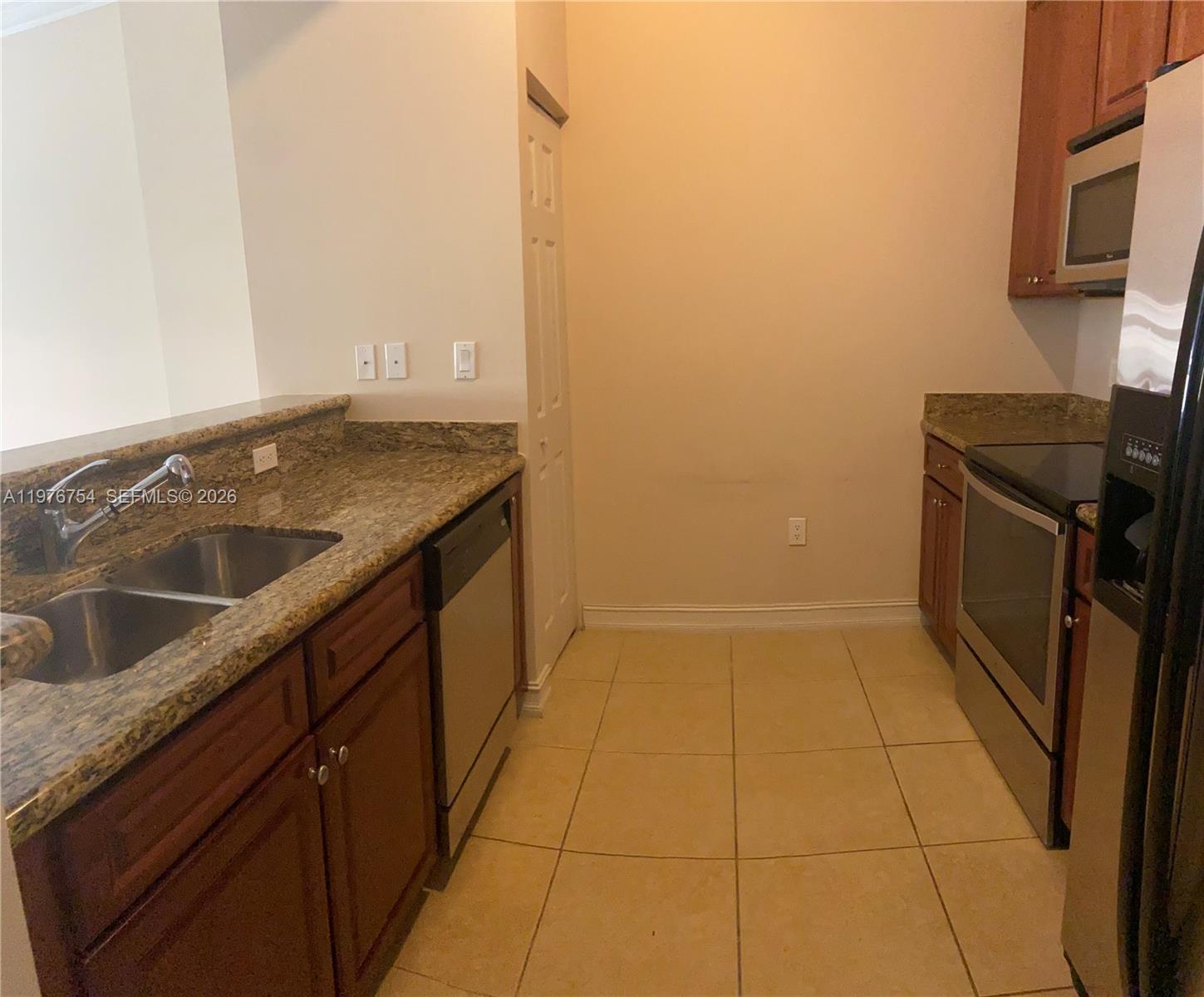 Photo of 3001 185th St  #534, Aventura, Florida, 33180 - 