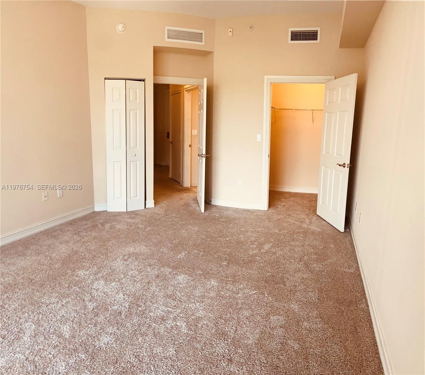 Photo of 3001 185th St  #534, Aventura, Florida, 33180 - 