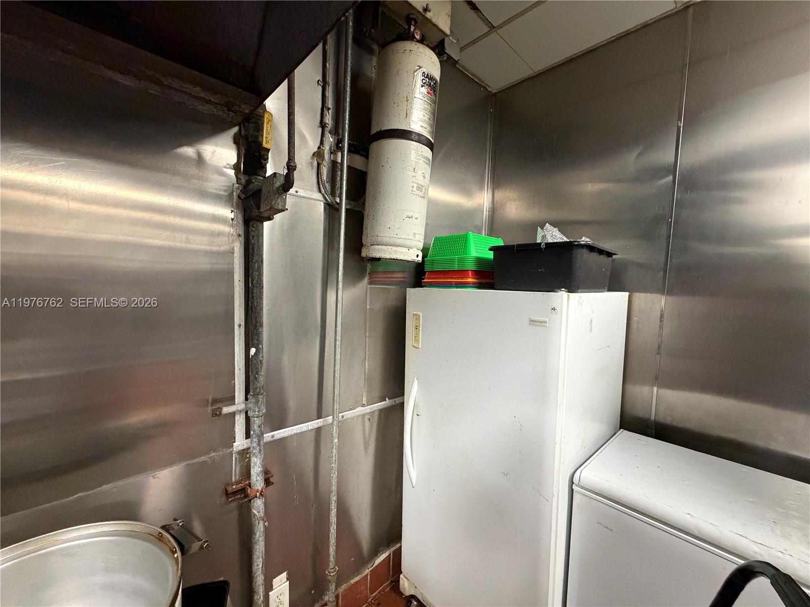   /   кв.футов $ 2026-03-04 0 Фото