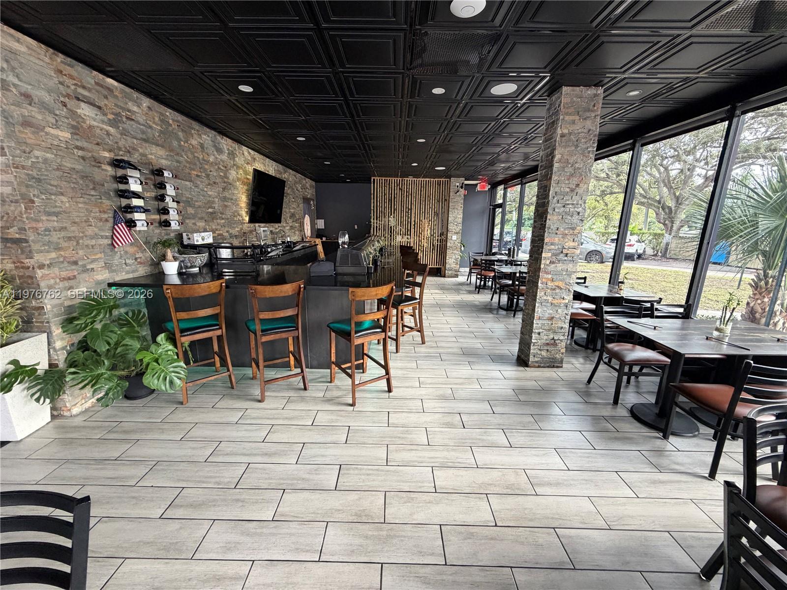   /   кв.футов $ 2026-03-04 0 Фото