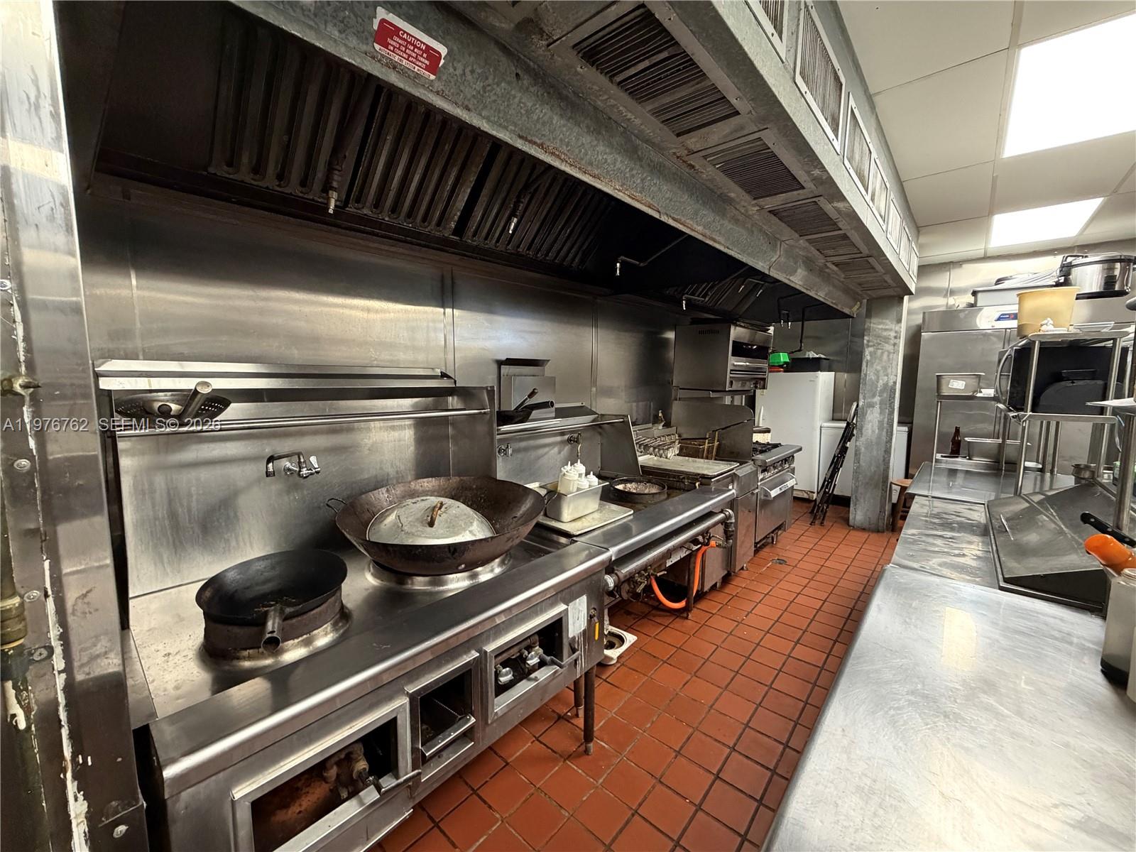   /   кв.футов $ 2026-03-04 0 Фото