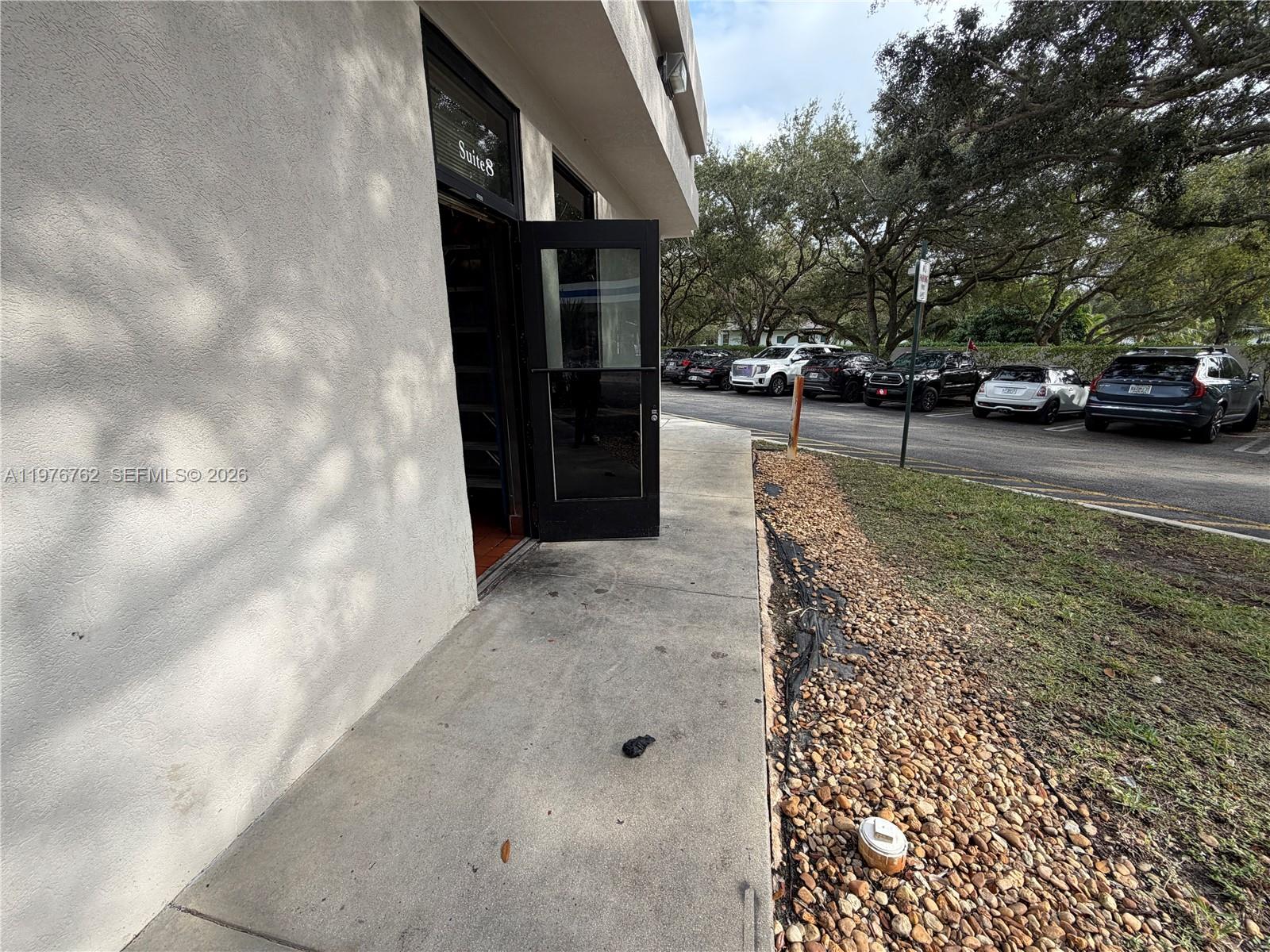   /   кв.футов $ 2026-03-04 0 Фото