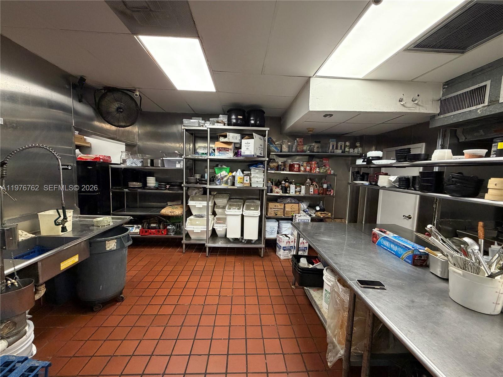   /   кв.футов $ 2026-03-04 0 Фото