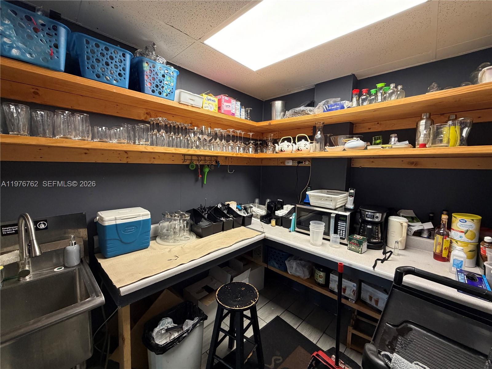   /   кв.футов $ 2026-03-04 0 Фото