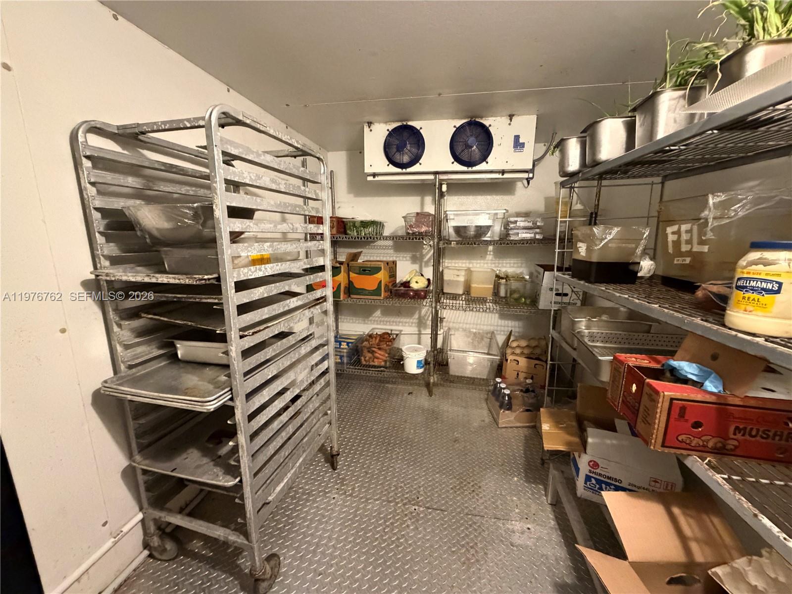   /   кв.футов $ 2026-03-04 0 Фото