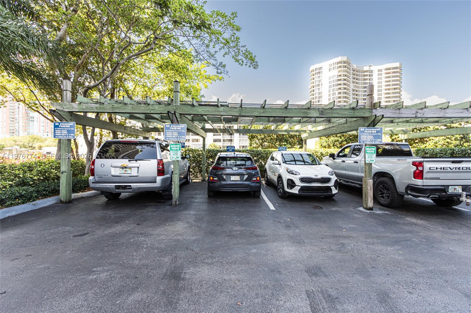   /   кв.футов $ 2026-03-04 0 Фото