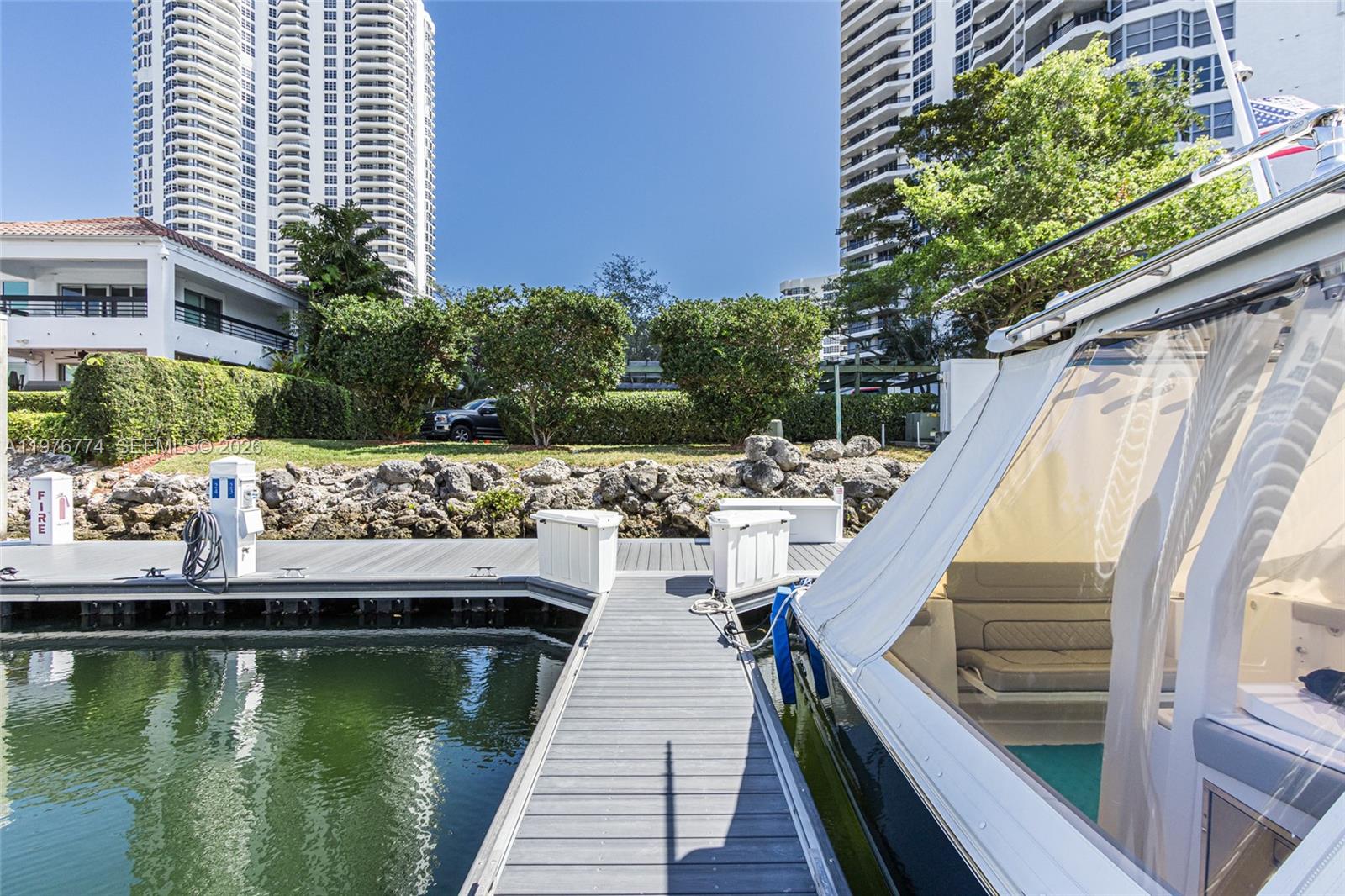   /   кв.футов $ 2026-03-04 0 Фото