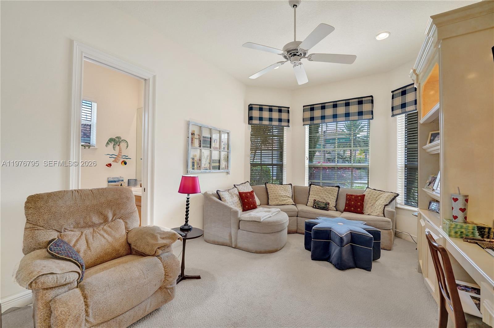 Photo of 901 Manatee Way  (901), Hollywood, Florida, 33019 - 