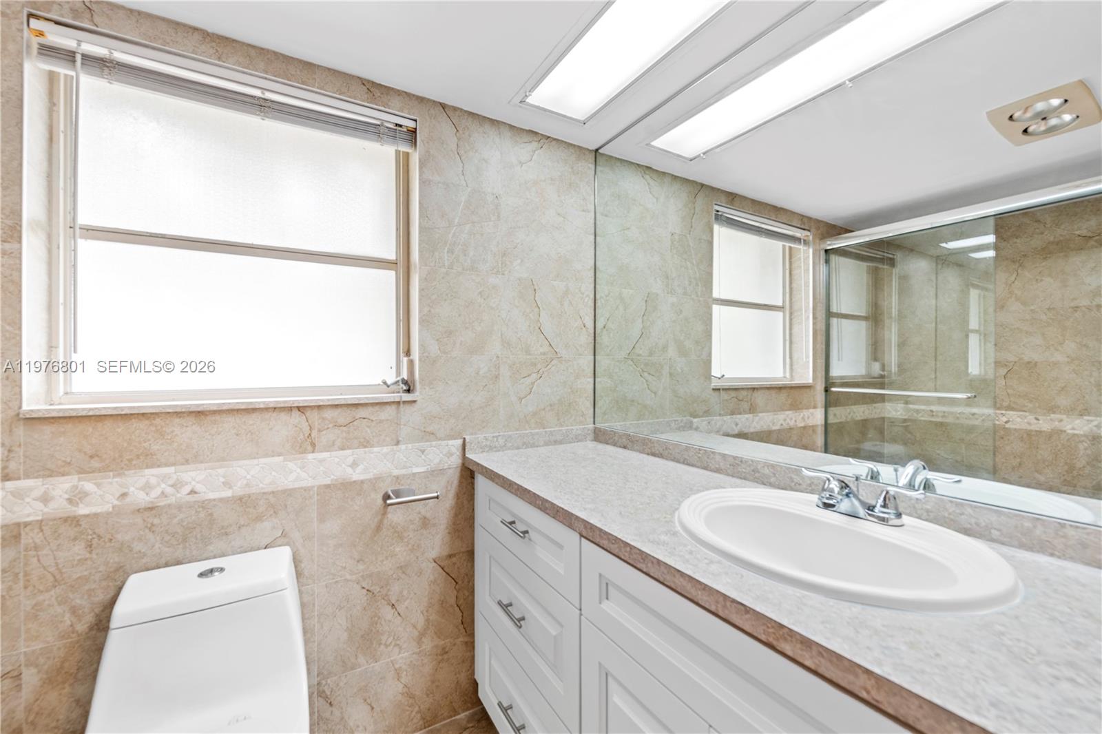 204 3 / 2 1444 sq. ft. $ 2026-03-04 0 foto