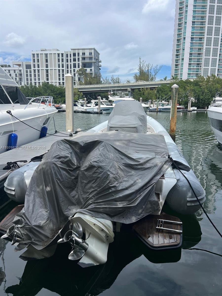   /   кв.футов $ 2026-03-04 0 Фото