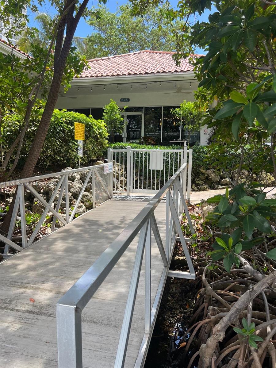   /   кв.футов $ 2026-03-04 0 Фото