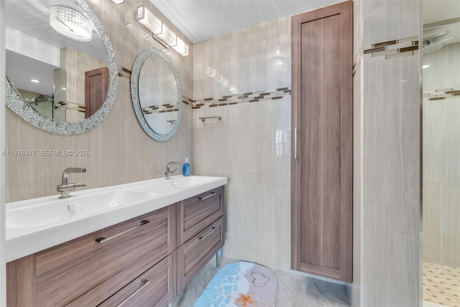 Photo of 1825 Ocean Dr  #1014, Hallandale Beach, Florida, 33009 - 