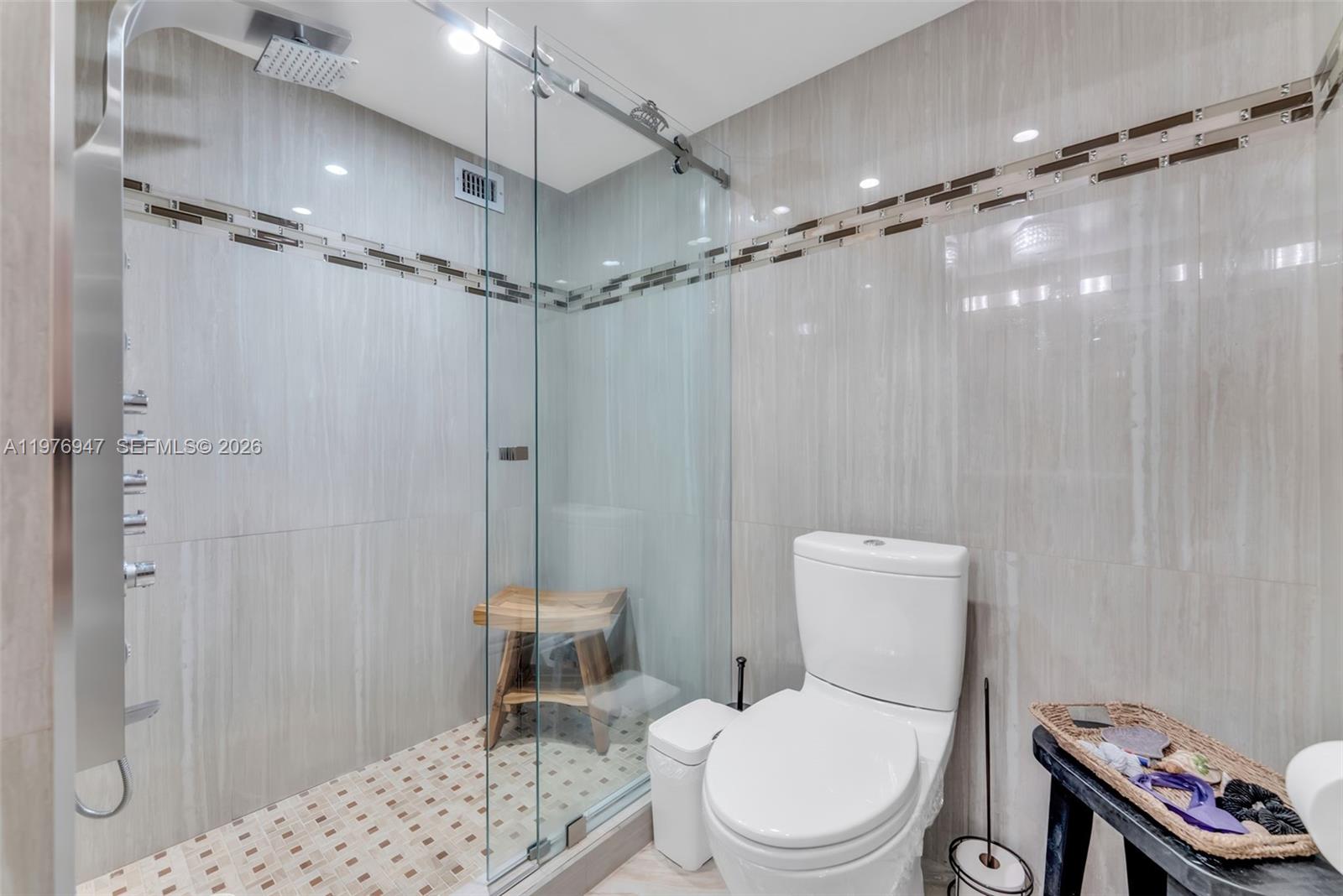 Photo of 1825 Ocean Dr  #1014, Hallandale Beach, Florida, 33009 - 