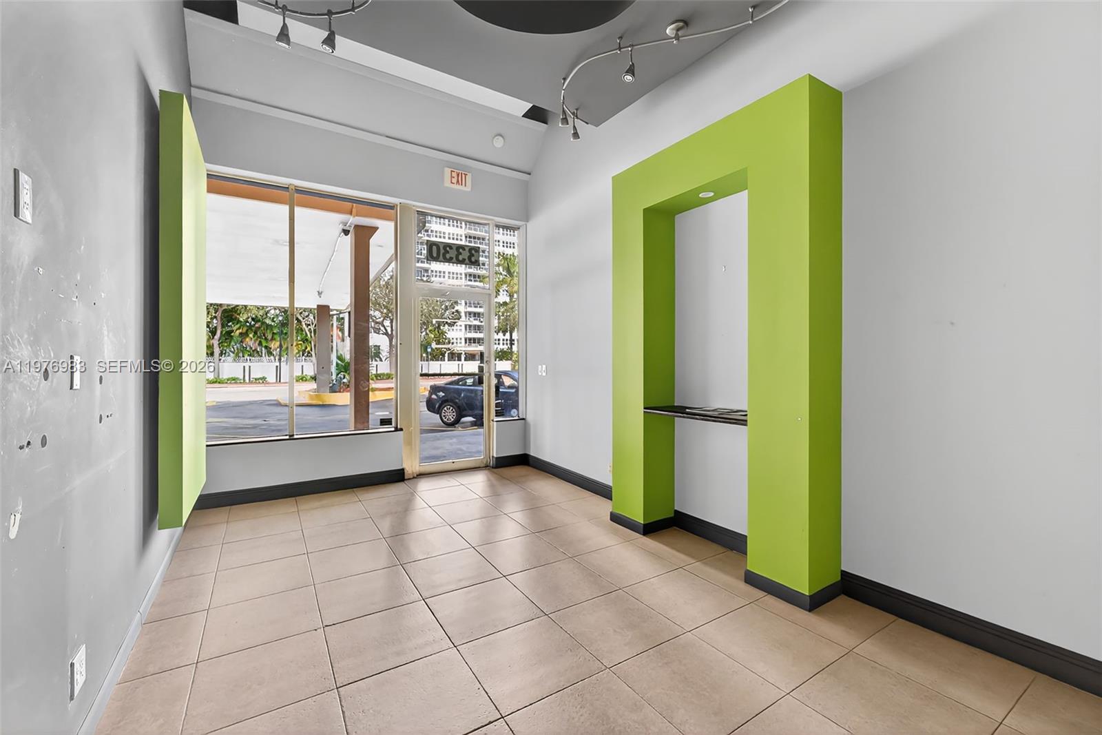 3330  /   sq. ft. $ 2026-03-05 0 foto