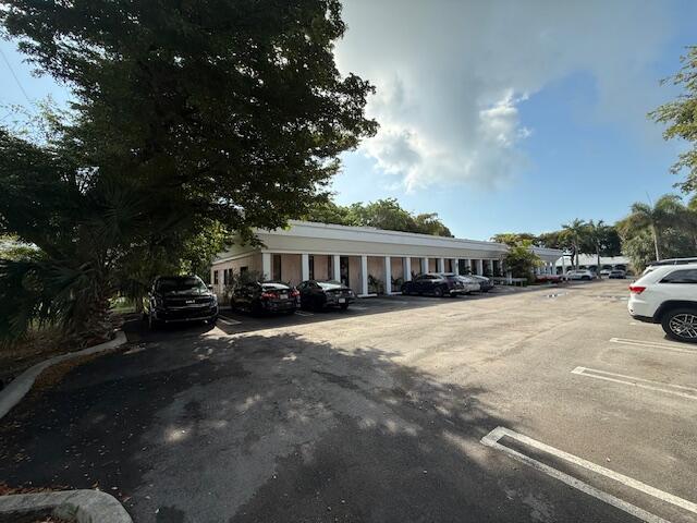 Ver detalles / 5 sq. ft. $ 2026-06-22 0 foto