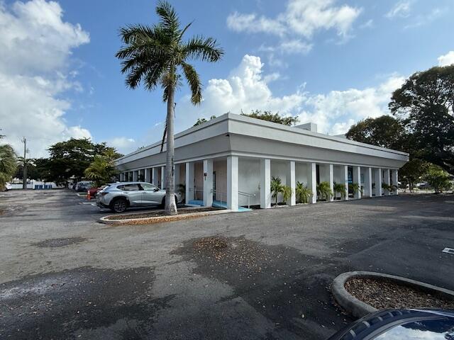 Ver detalles / 5 sq. ft. $ 2026-06-22 0 foto