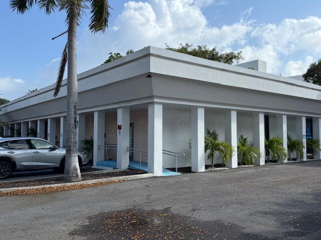 Ver detalles / 5 sq. ft. $ 2026-06-22 0 foto