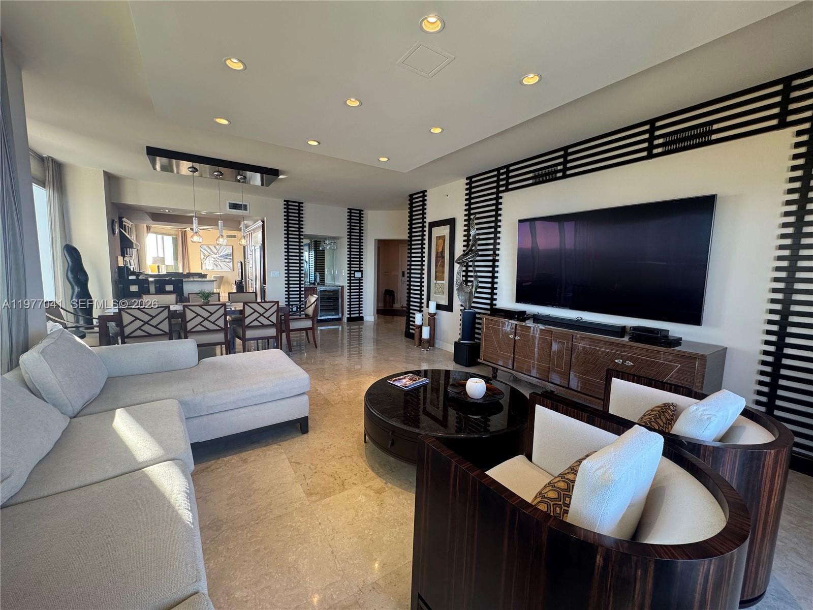 4306 3 / 4 2736 кв.футов $ 2026-03-05 0 Фото