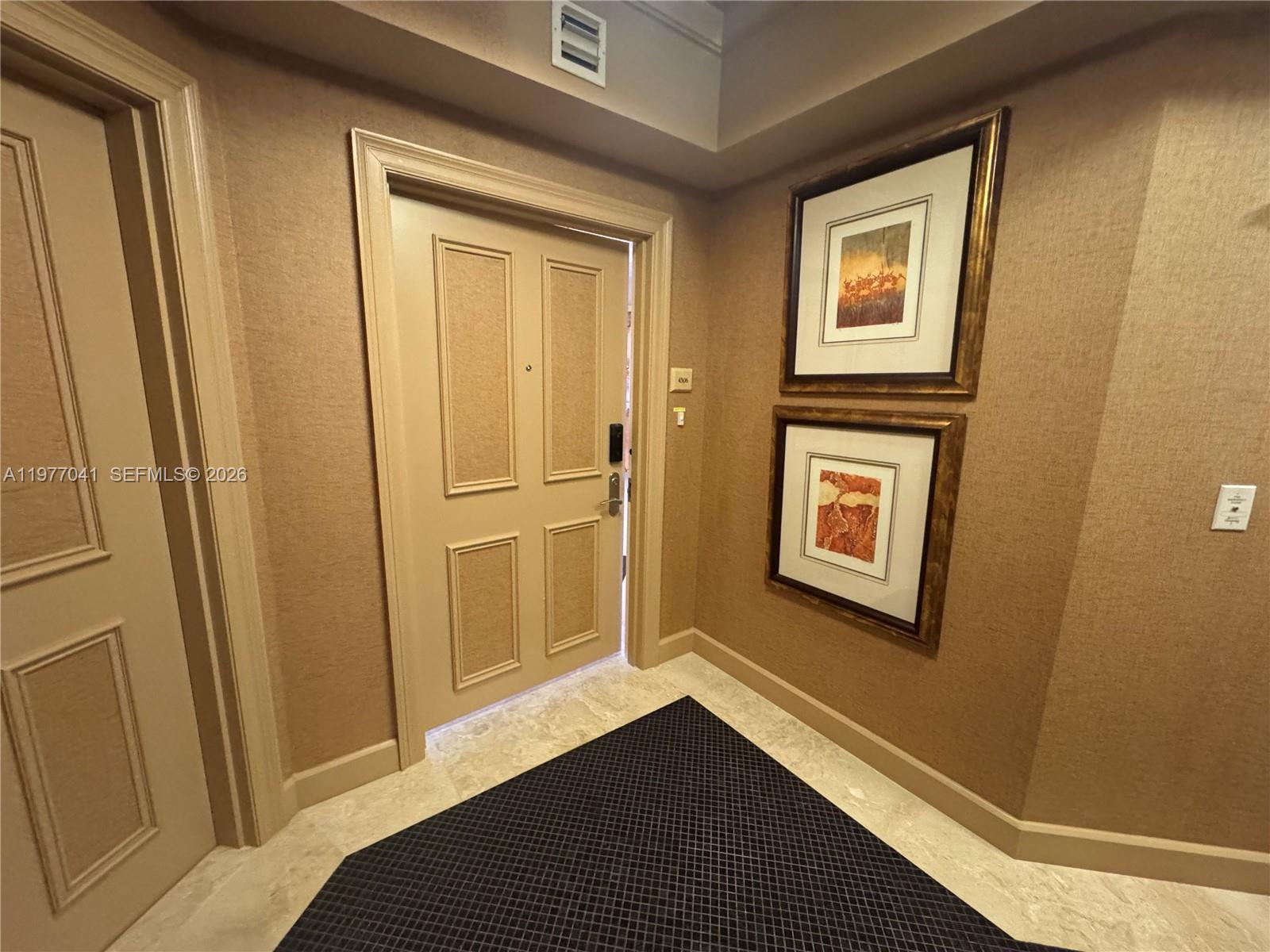 4306 3 / 4 2736 кв.футов $ 2026-03-05 0 Фото