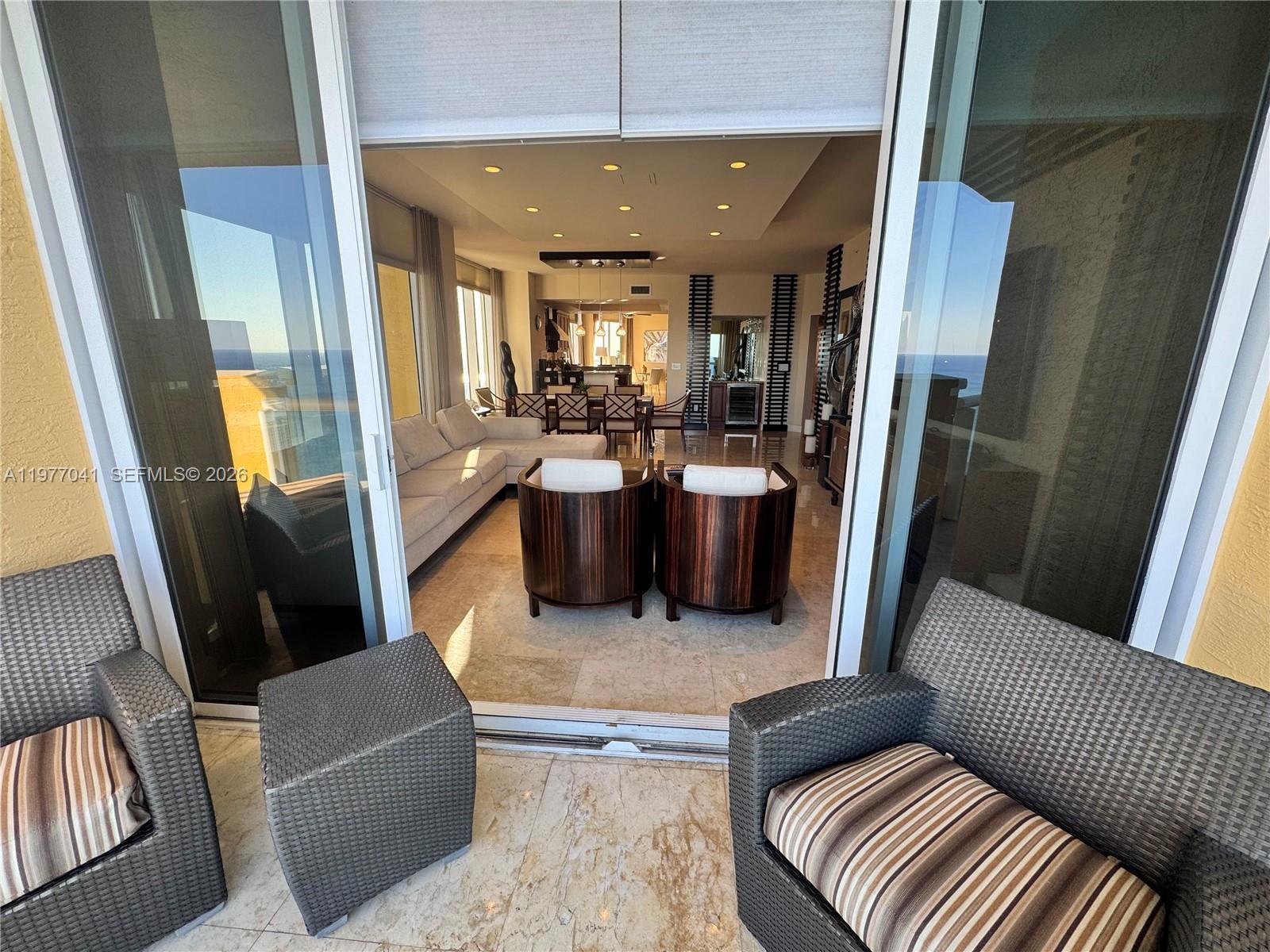 4306 3 / 4 2736 кв.футов $ 2026-03-05 0 Фото